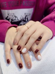 -桃色美甲沙龙