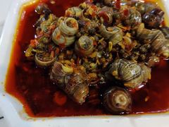 螺丝-凤凰路何眼镜香辣蟹(花果园店)