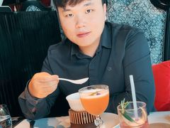 -弦月窗LUNETTE BY AMANDA(复兴路店)