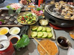 -围炉肉舍•炭烤活鳗•丹东海鲜烤肉(步行街店)