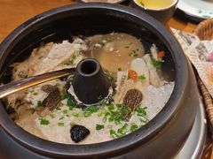 -老滇山寨•云南特色菜•地方菜•民族风情歌舞表演(金碧店)