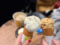 香草冰淇淋-LUNEURS月乐诗 冰淇淋咖啡(环贸店)
