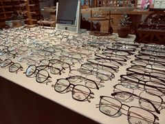 -肆兮眼镜·蔡司·徕卡战略合作店(大坪店)