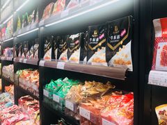 零售区-良品铺子(五角场万达店)