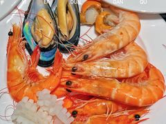 -广州万富希尔顿酒店·感趣自助餐厅·金秋蟹宴生蚝海鲜刺身