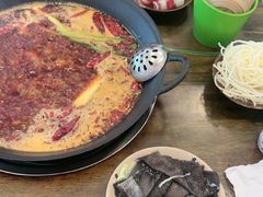 -黄潇洒老火锅(九眼桥宏济巷店)