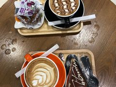 -藏猫猫咖啡主题馆(中央大道店)