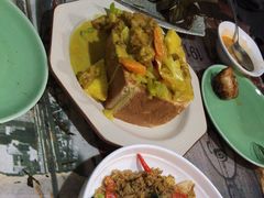 -玖月时尚泰式餐厅