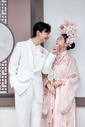 -麦田·婚纱摄影(天河新天地店)