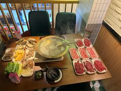 -天成·潮州牛肉脆肉鱼生蚝自助火锅