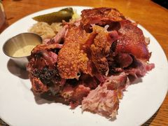 招牌脆皮烤猪肘-Malena玛莲娜