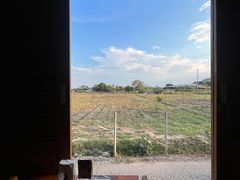 -Chom Cafe and Restaurant