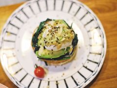 牛油果蘑菇菠菜水波蛋-AFS Cafe & Canteen(闽江二路店)