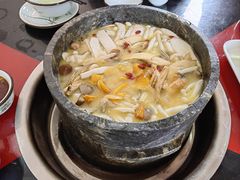 -南渝食府.墨脱石锅松茸鸡