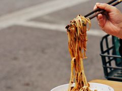 -李与白包子铺(桐梓林店)
