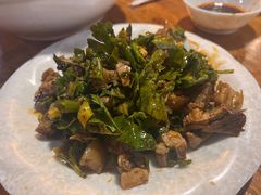 -茅屋大酒店