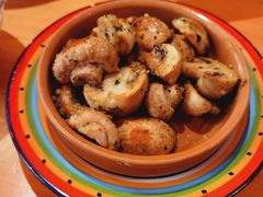 橄榄油香煎小蘑菇-tapas by dos cielos西班牙餐厅(重庆光环购物公园店)