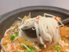 老坛酸菜牛肉粉-俏凤凰(美林M·LIVE天地东座店)