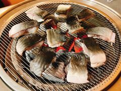 -围炉肉舍•炭烤活鳗•丹东海鲜烤肉(步行街店)