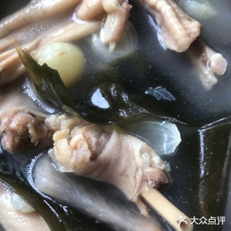 叮当当叮当当家常菜之海带酸萝卜苦藠鸭掌汤