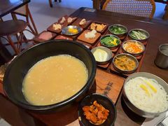 -银米·云南传统过桥米线(双廊黑金冠店)