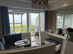 -皇马海口湾海景酒店(万绿园秀英港店)