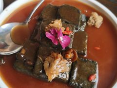猴头菇酱汁扒黑豆腐-肴约·花园式餐厅(湖里店)