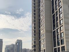 -瑞虹新天地月亮湾