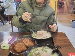 -万红路羊汤烧饼店(将台路店)