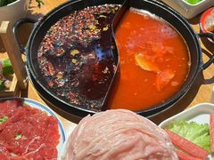 -三个四川人火锅(华联商厦店)