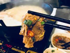 -鲜入围煮花胶鸡海鲜火锅