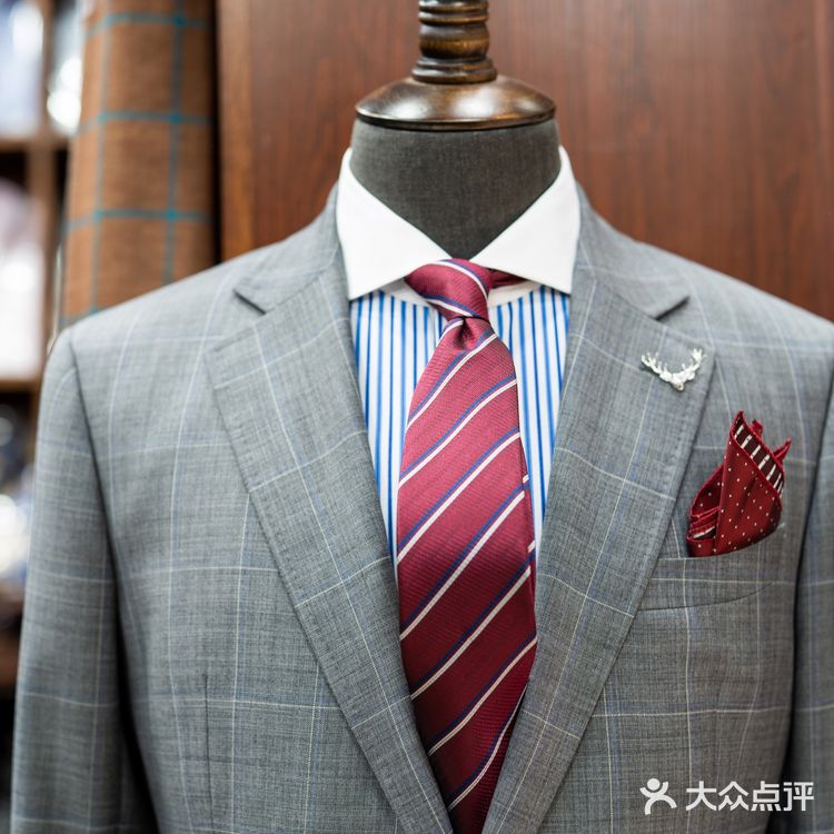 专业西服定制👉香港威德诚洋服