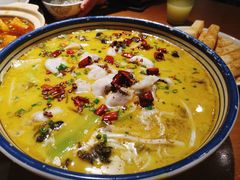 酸菜鱼-蜀宴小调·精致家常菜(来福士店)