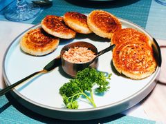 鹅肝酱葱油饼-蜜桃花开·中西融合菜E&W(南长街店)