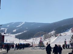 -中旅松花湖滑雪场