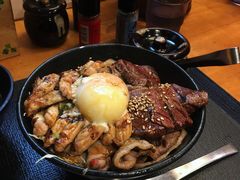 -難波肉劇場