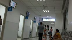 点击看大图 候诊区-上海市儿童医院(泸定路院区)