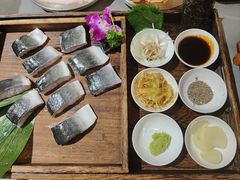 -围炉肉舍•炭烤活鳗•丹东海鲜烤肉(步行街店)