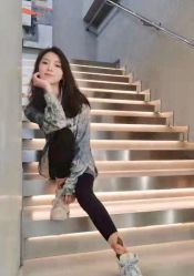 -变画·发型STUDIO