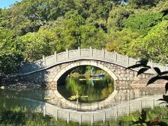 -烈士陵园(地铁站)