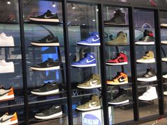 -Air Jordan(世贸天阶店)