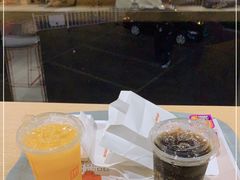 -麦当劳(展览路店)