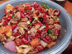 -老滇山寨•云南特色菜•地方菜•民族风情歌舞表演(金碧店)