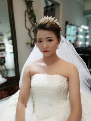-雪莉美妆婚纱馆