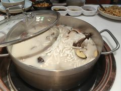 -洪氏嗨捞·猪肚鸡火锅(阳光天地店)