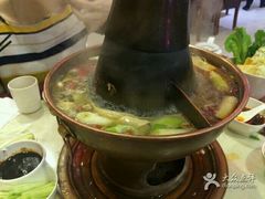 -满旗楼 北京烤鸭·涮羊肉火锅(武昌店)