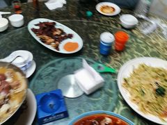 -一口猪海鲜浑锅·东北家常菜