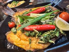 香茅草烤罗非鱼-云海肴·汽锅鸡·云南菜(天津国金汇店)