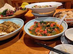 -老滇山寨•云南特色菜•地方菜•民族风情歌舞表演(金碧店)