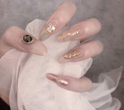 -慕拉美甲美睫皮肤管理